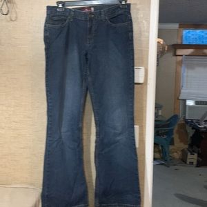 Jordache women’s 32/32 jeans. 11/12 long low rise. Boot cut